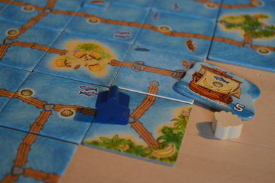 DSC_0792.JPG (4.17 MiB) 8361 mal betrachtet Hier sieht man schon, dass durch den Markt bekommene Schiff und die Muschel.