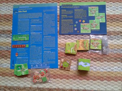 IMG_20180124_145706.jpg (2.04 MiB) 14649 mal betrachtet Links Die Pest aus der Spielbox wie auch Die Tunnel Erweiterung.<br />Dann noch Das Fest, das Promo Plättchen 16 und eine selbstgebastelte Fluss Erweiterung.