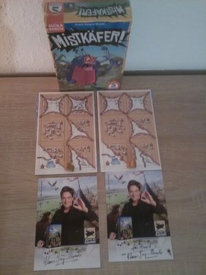 IMG_20180218_195530.jpg (1.75 MiB) 13277 mal betrachtet Die linke Lebkuchen Version ist mit Autogramm. Von den 2 Autogrammkarten geht eine an Freunde.
