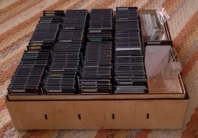 IMG_20180728_155258599~2.jpg (585.44 KiB) 6567 mal betrachtet Und deren Inhalt. Basisspiel, Die Intrigen und die 9 Erweiterungen.