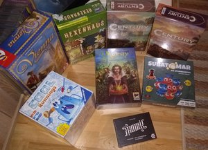 IMG_20181224_194622090~2.jpg (1.63 MiB) 11565 mal betrachtet Vienna, Majesty, beide Century mit je 20 % bei der Spiele Offensive, Subatomar auch von dort, aber zum normalen Preis. Frantic und das Hexenhaus Rabattiert von Thalia und Cool Running